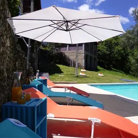 Casa Dos Carvalhais 컨트리하우스 *