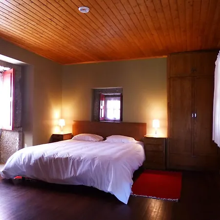 Casa Dos Carvalhais 컨트리하우스 *