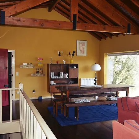 Casa Dos Carvalhais 컨트리하우스 *